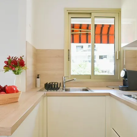 Palm With Terrace 150m From Beaches Appartamento *